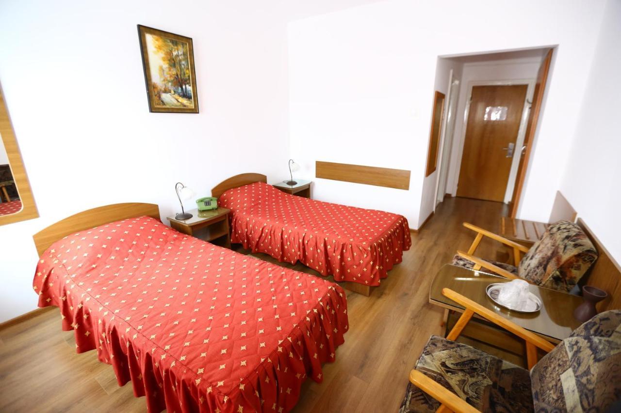 Hotel Moldova Bîrlad Екстериор снимка
